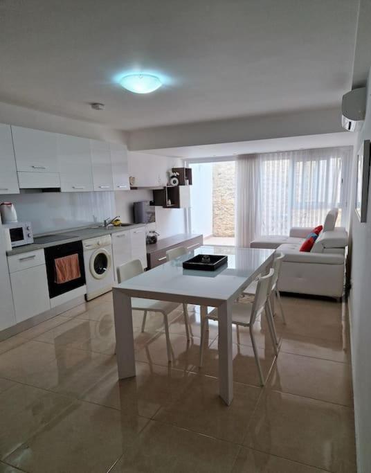 The Caves Cosy Apartment 1 Saint Julian's Exterior foto