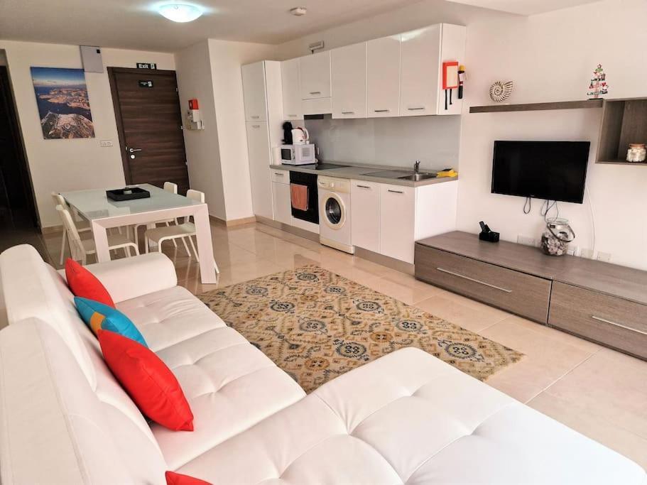 The Caves Cosy Apartment 1 Saint Julian's Exterior foto