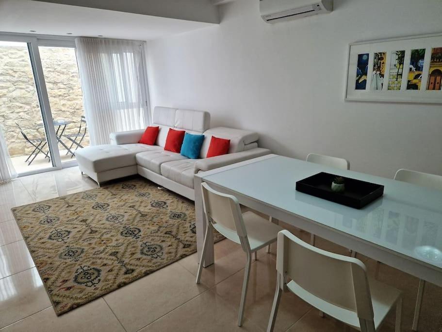The Caves Cosy Apartment 1 Saint Julian's Exterior foto